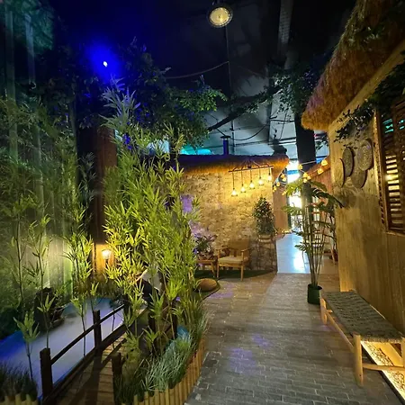 The Pod Village Albergue Valência