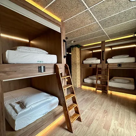 Albergue The Pod Village *