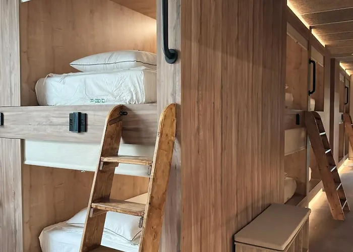 Hostel The Pod Village *