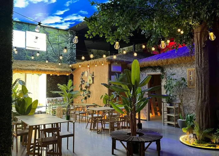 The Pod Village * Valencia