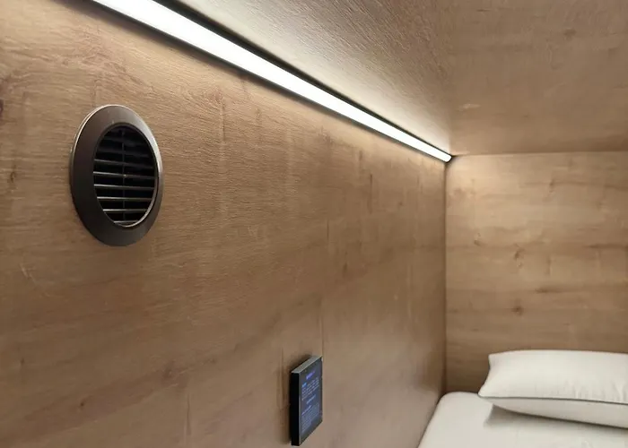 Hostel The Pod Village Valencia