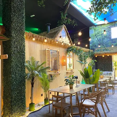 Hostel The Pod Village *